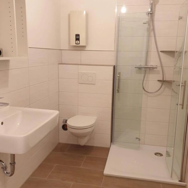 Badsanierung und barrierefreie Badgestaltung in Bielefeld – Obierec Installateur